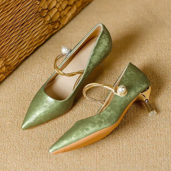 Karsyn - Vintage Pearl Kitten Heels