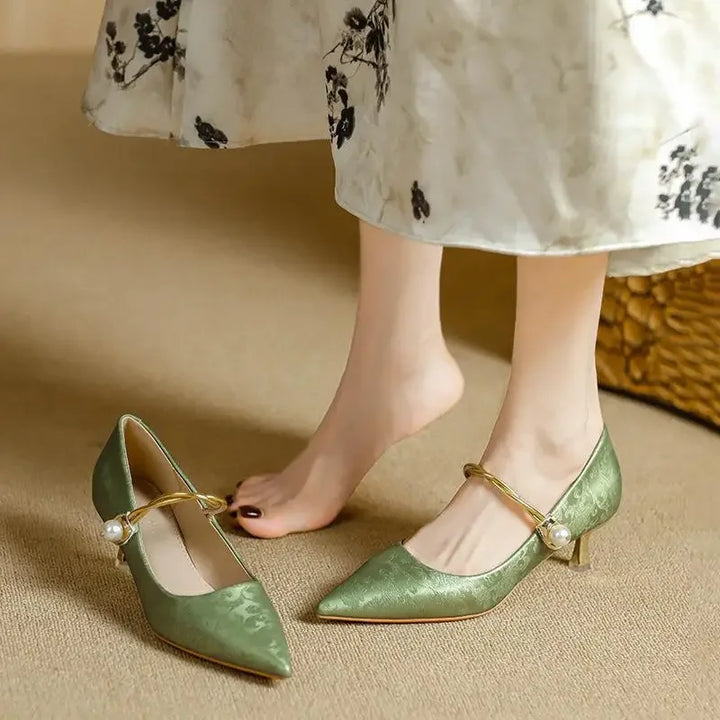 Karsyn - Vintage Pearl Kitten Heels