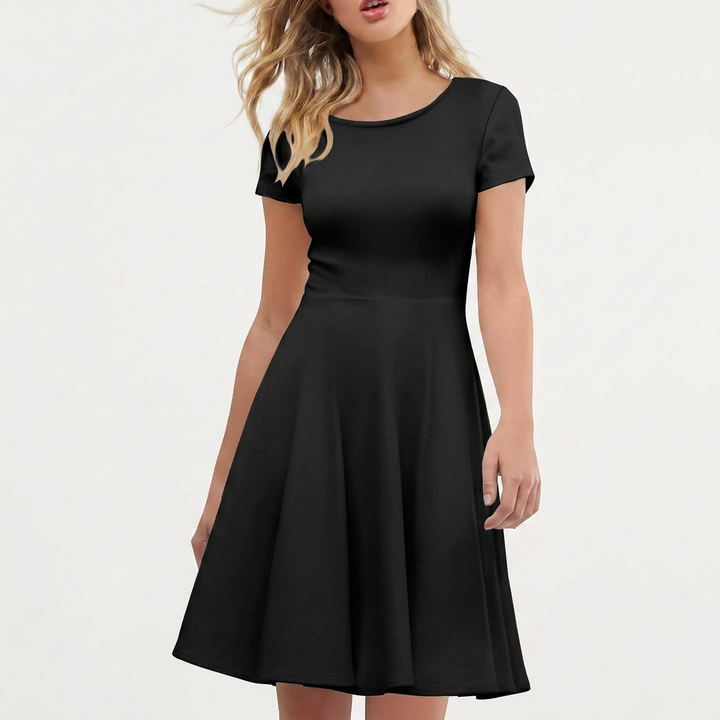 Evelyn Quinn | Women's Timeless Elegance With A Feminine Touch